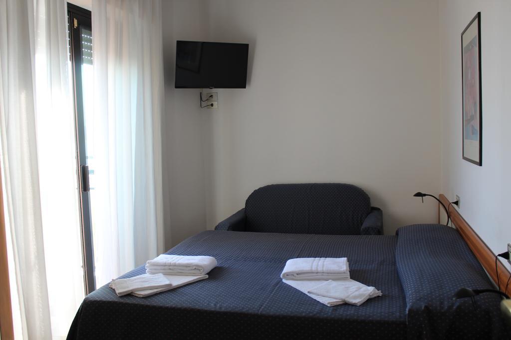 Hotel Grand Meeting Rimini Zewnętrze zdjęcie
